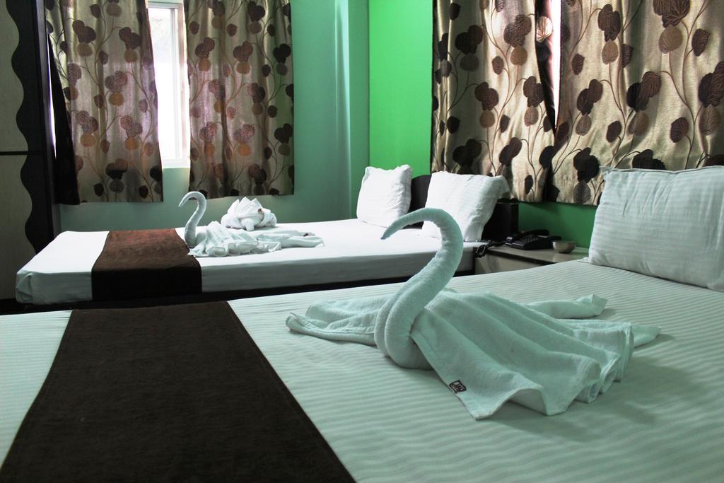 Hotel Debjyoti Siliguri Extérieur photo