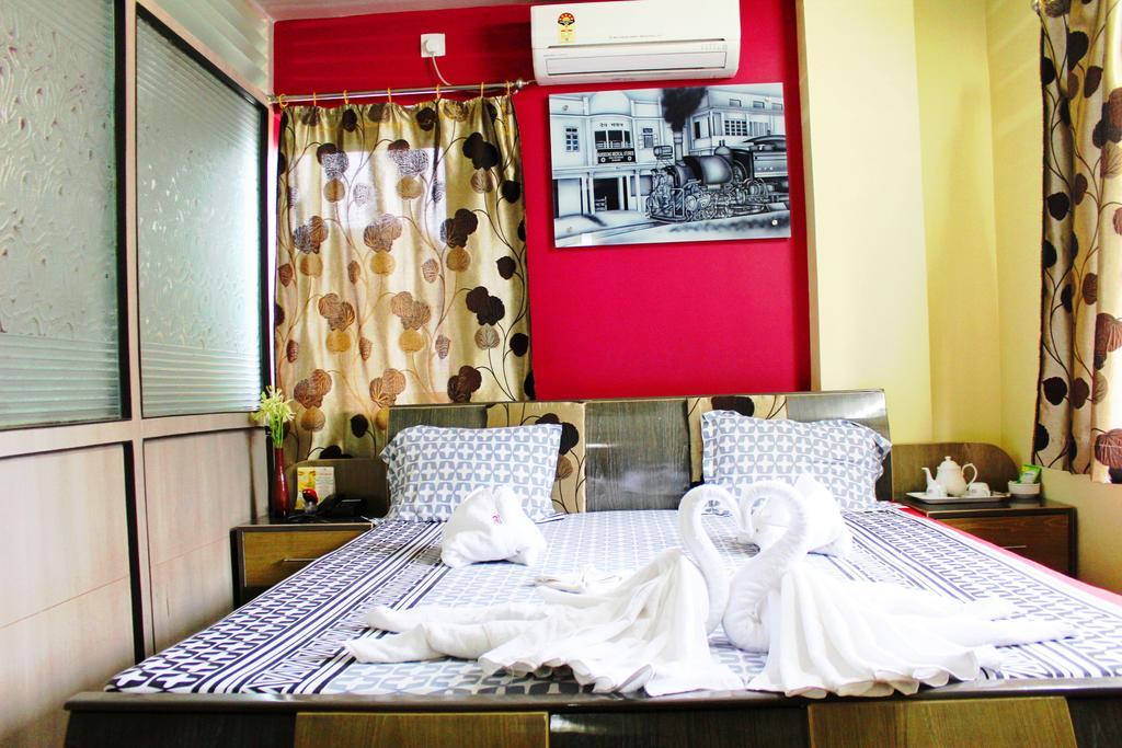 Hotel Debjyoti Siliguri Extérieur photo